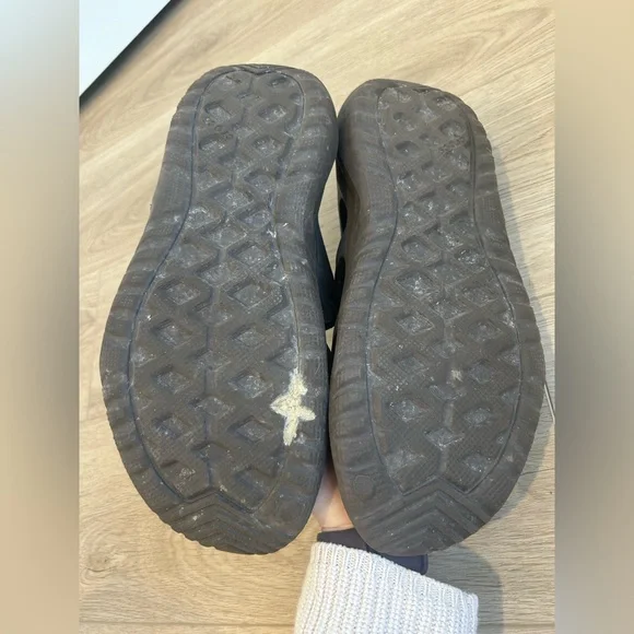 Black Men’s Strap Rubber Hiking Iconic Crocs Comfort Sandals Size 12 - Picture 4 of 11